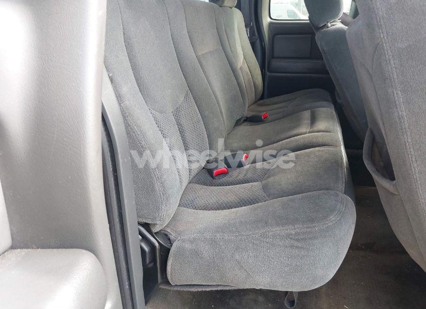 Photo 8 of 2003 Chevrolet Silverado 1500 LS (VIN 2GCEC19V631403541)