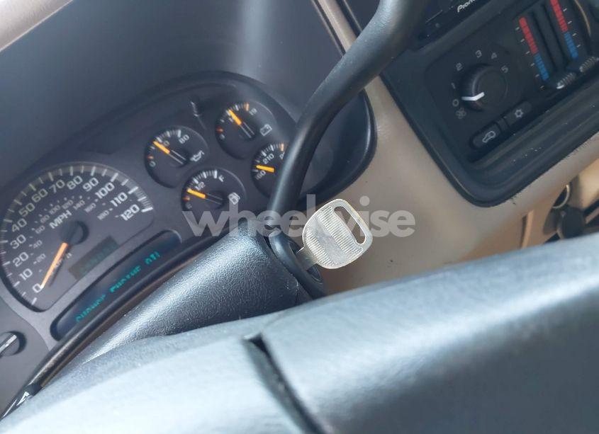 Photo 11 of 2004 Chevrolet Silverado 1500 LS (VIN 2GCEC19V641155566)