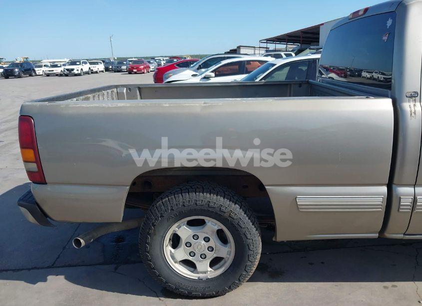 Photo 19 of 2001 Chevrolet Silverado 1500 LS (VIN 2GCEC19V711192377)