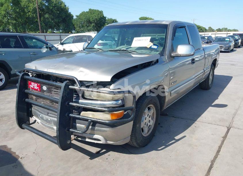 Photo 2 of 2001 Chevrolet Silverado 1500 LS (VIN 2GCEC19V711192377)