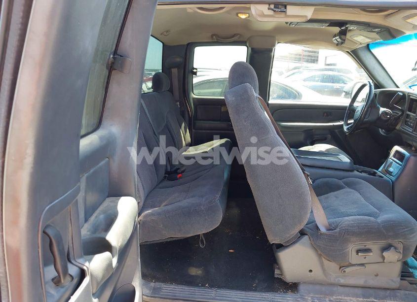 Photo 8 of 2001 Chevrolet Silverado 1500 LS (VIN 2GCEC19V711192377)