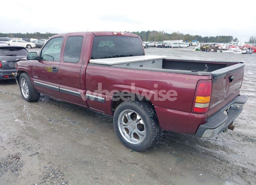 Photo 3 of 2002 Chevrolet Silverado 1500 LS (VIN 2GCEC19V721111475)