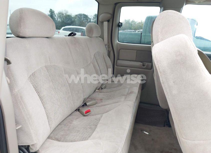 Photo 8 of 2002 Chevrolet Silverado 1500 LS (VIN 2GCEC19V721111475)