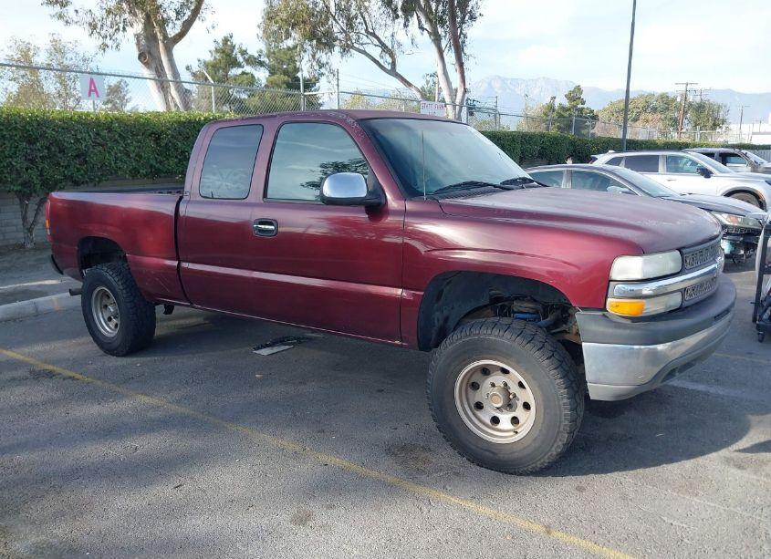 2002 Chevrolet Silverado 1500 LS (VIN 2GCEC19V721128678) main photo