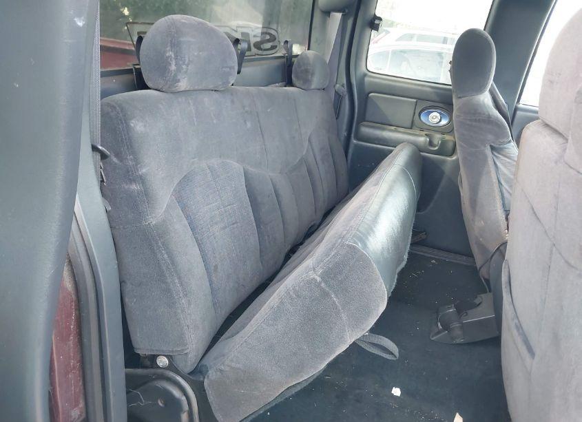 Photo 8 of 2002 Chevrolet Silverado 1500 LS (VIN 2GCEC19V721128678)