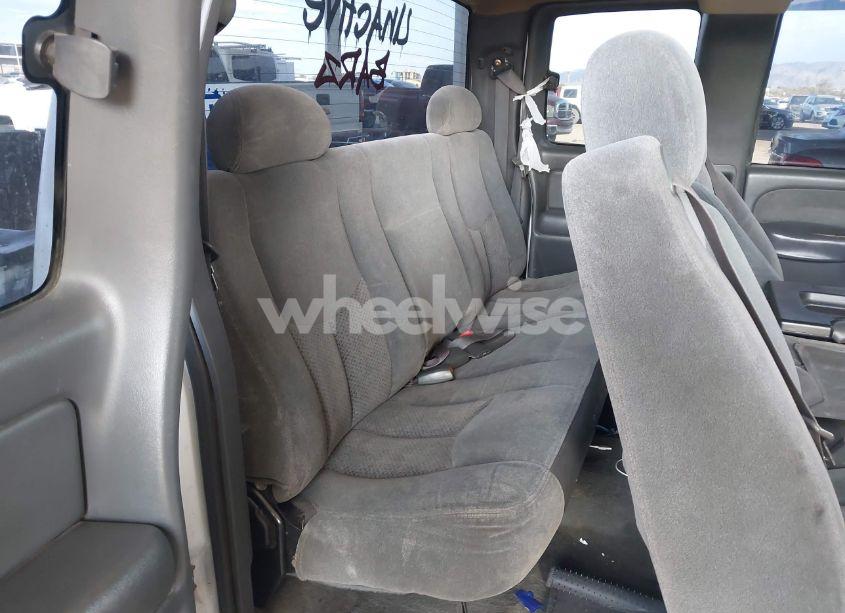 Photo 8 of 2003 Chevrolet Silverado 1500 LS (VIN 2GCEC19V731262379)