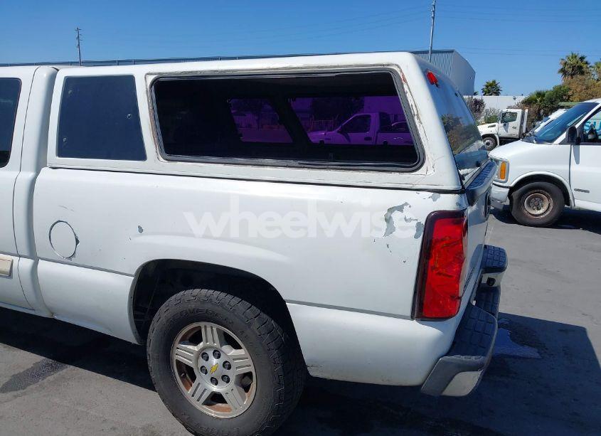 Photo 6 of 2004 Chevrolet Silverado 1500 LS (VIN 2GCEC19V741137853)