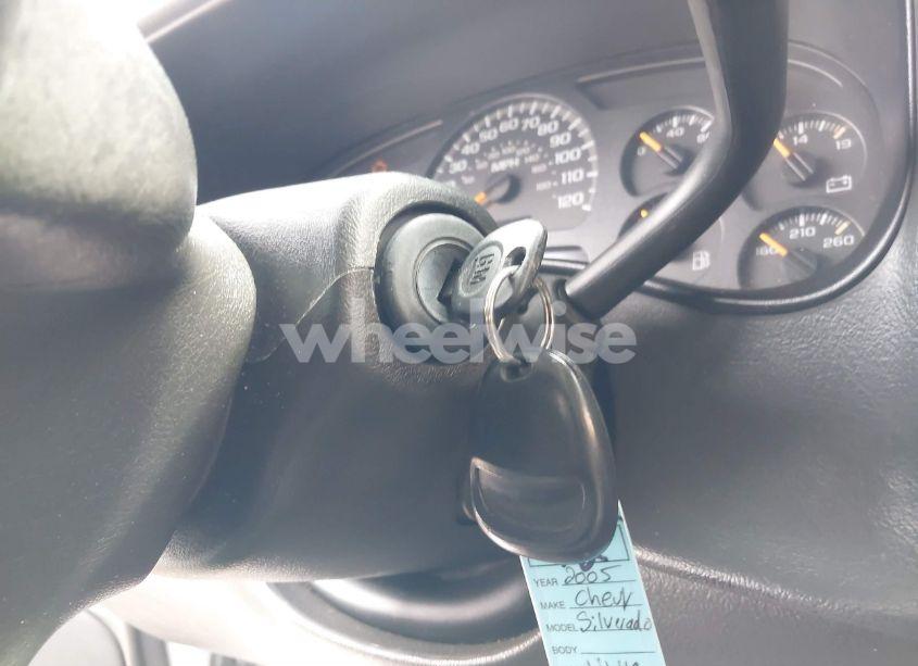 Photo 11 of 2005 Chevrolet Silverado 1500 LS (VIN 2GCEC19V751253300)