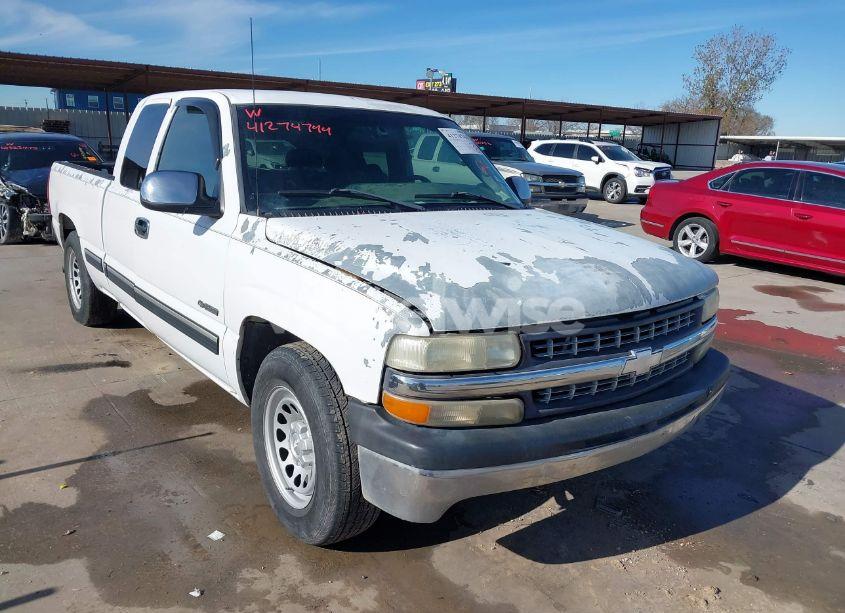 2001 Chevrolet Silverado 1500 LS (VIN 2GCEC19V811142197) main photo