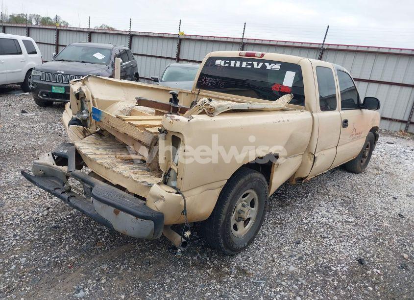 Photo 4 of 2001 Chevrolet Silverado 1500 (VIN 2GCEC19V811348670)