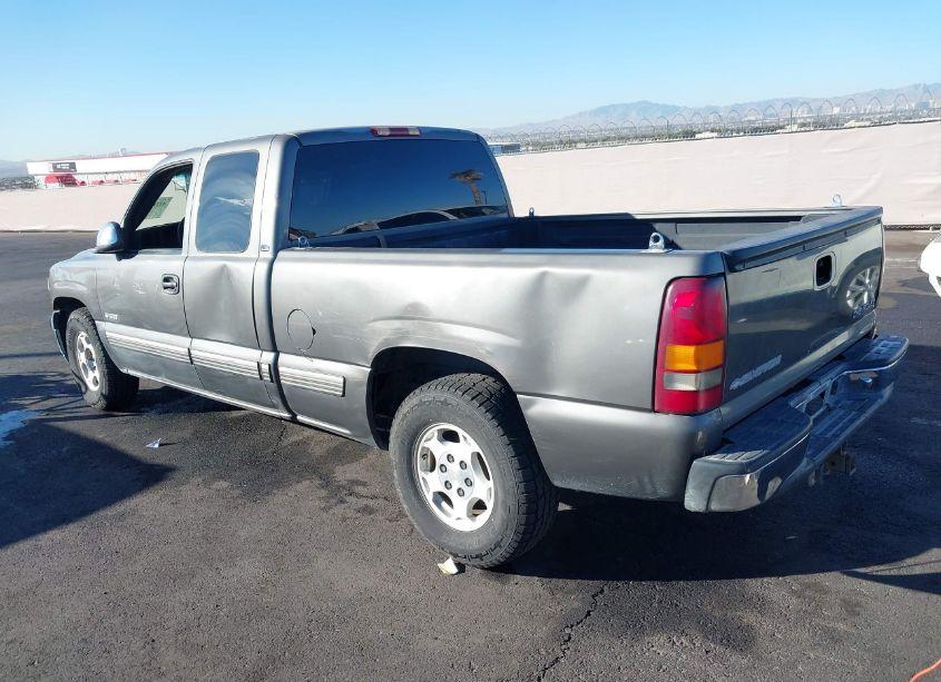 Photo 3 of 2002 Chevrolet Silverado 1500 LS (VIN 2GCEC19V821132772)