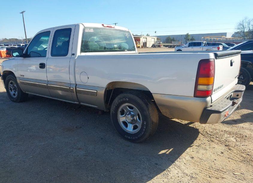 Photo 3 of 2002 Chevrolet Silverado 1500 LS (VIN 2GCEC19V821140659)