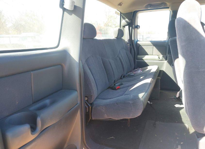 Photo 8 of 2002 Chevrolet Silverado 1500 LS (VIN 2GCEC19V821140659)