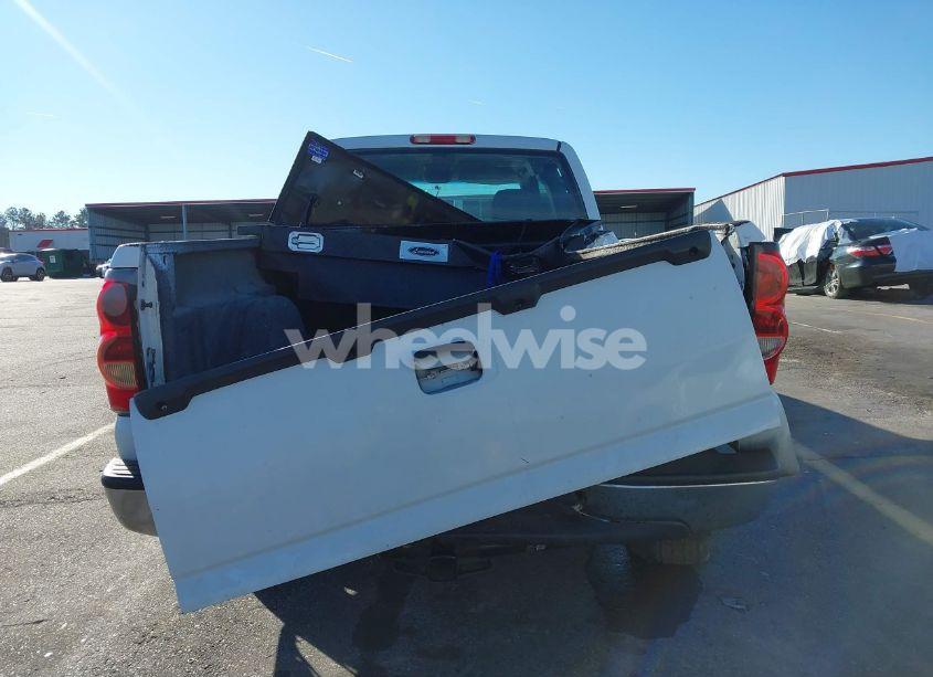 Photo 16 of 2004 Chevrolet Silverado 1500 LS (VIN 2GCEC19V841101475)