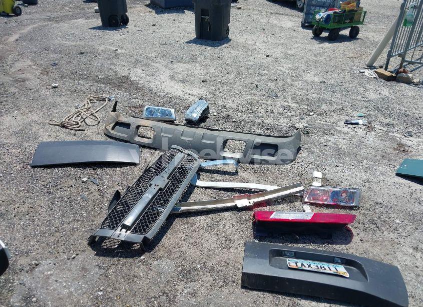 Photo 12 of 2004 Chevrolet Silverado 1500 LS (VIN 2GCEC19V841115473)