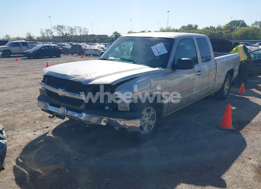 Photo 2 of 2004 Chevrolet Silverado 1500 LS (VIN 2GCEC19V841404322)