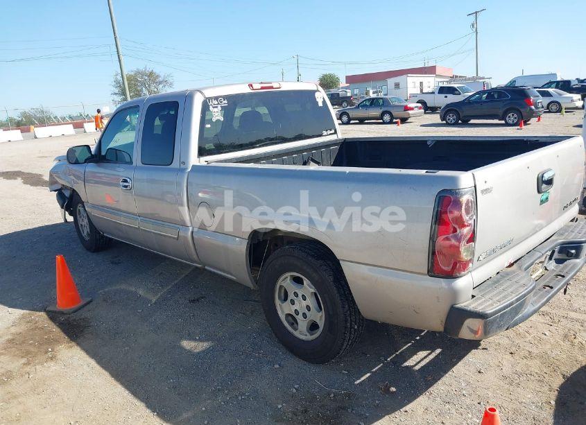 Photo 3 of 2004 Chevrolet Silverado 1500 LS (VIN 2GCEC19V841404322)