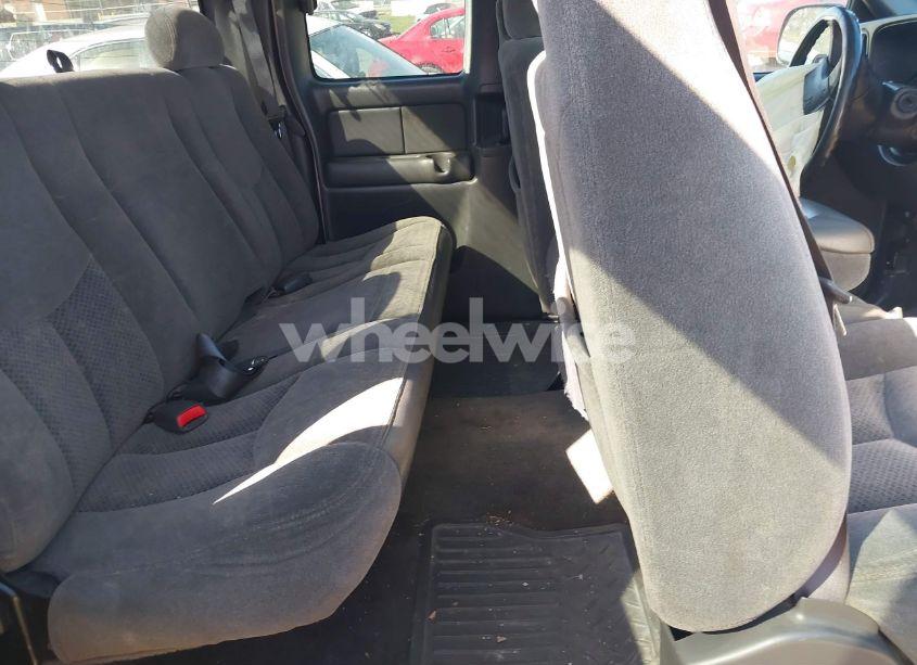 Photo 8 of 2004 Chevrolet Silverado 1500 LS (VIN 2GCEC19V841404322)