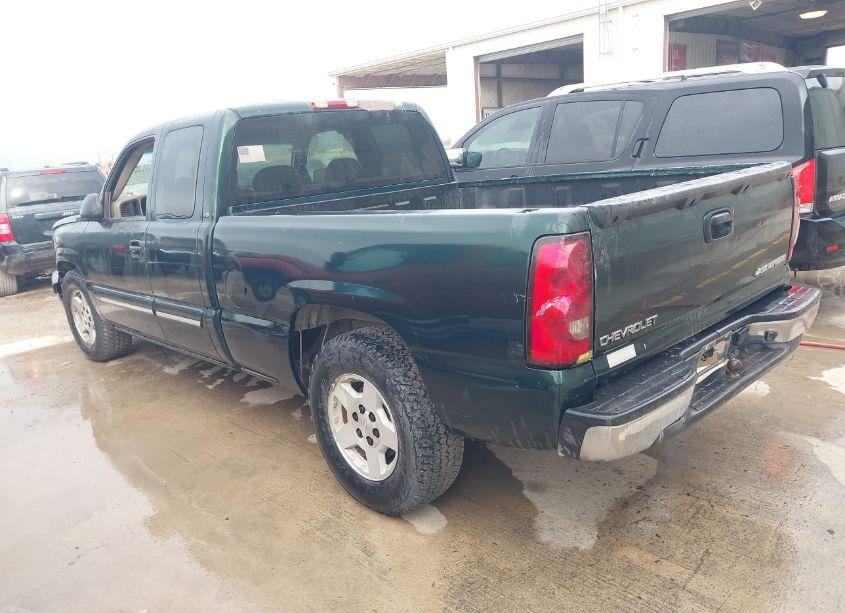 Photo 3 of 2005 Chevrolet Silverado 1500 LS (VIN 2GCEC19V851327923)