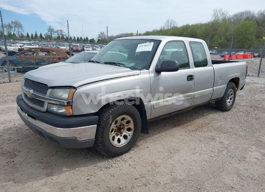 Photo 2 of 2005 Chevrolet Silverado 1500 LS (VIN 2GCEC19V851328750)