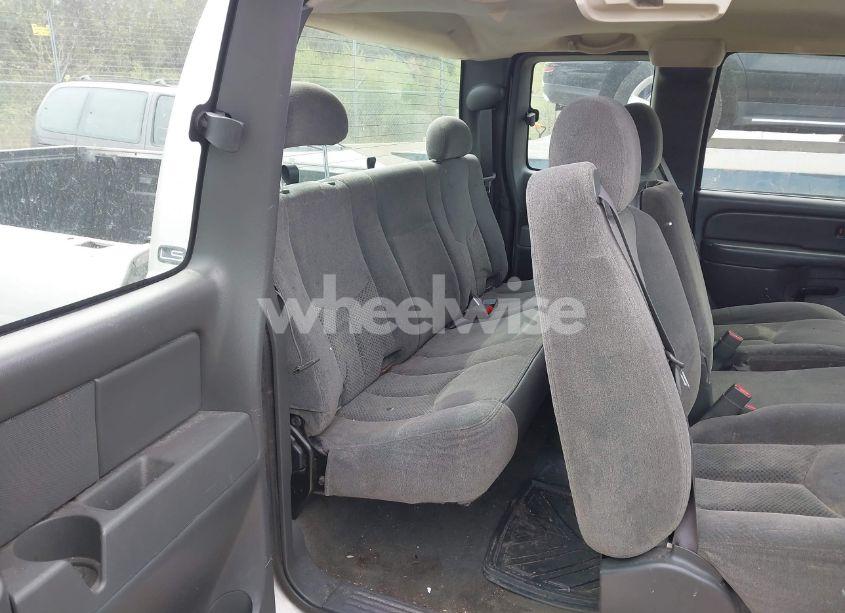 Photo 8 of 2005 Chevrolet Silverado 1500 LS (VIN 2GCEC19V851328750)