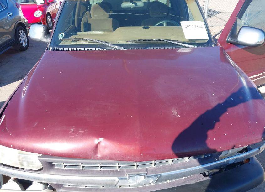 Photo 10 of 1999 Chevrolet Silverado 1500 LS (VIN 2GCEC19V8X1139647)