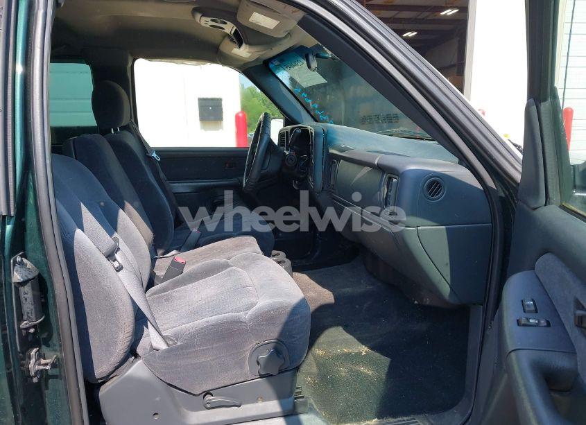 Photo 5 of 2002 Chevrolet Silverado 1500 LS (VIN 2GCEC19V921198716)