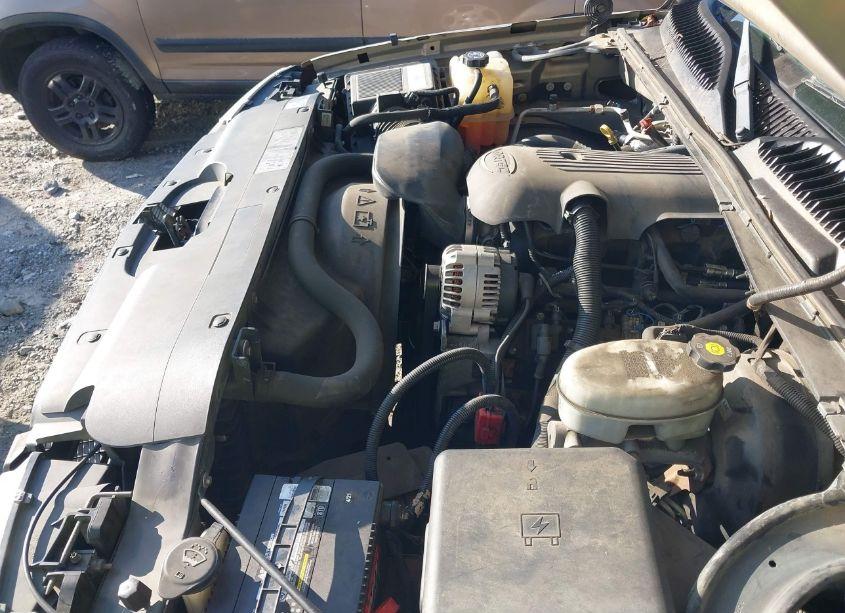 Photo 10 of 2003 Chevrolet Silverado 1500 LS (VIN 2GCEC19V931222384)