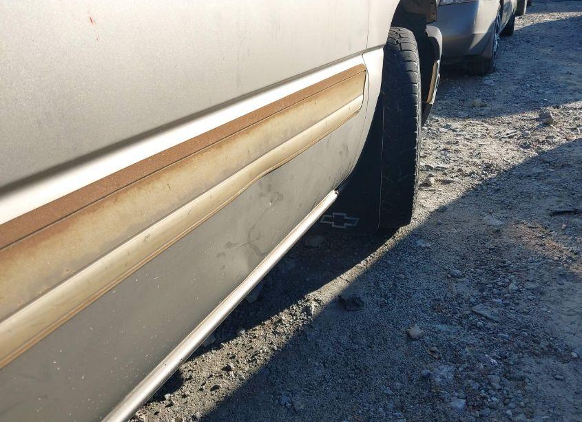 Photo 12 of 2003 Chevrolet Silverado 1500 LS (VIN 2GCEC19V931222384)