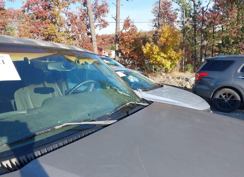 Photo 13 of 2003 Chevrolet Silverado 1500 LS (VIN 2GCEC19V931222384)