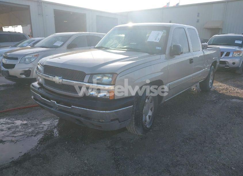 Photo 2 of 2005 Chevrolet Silverado 1500 LS (VIN 2GCEC19V951118657)