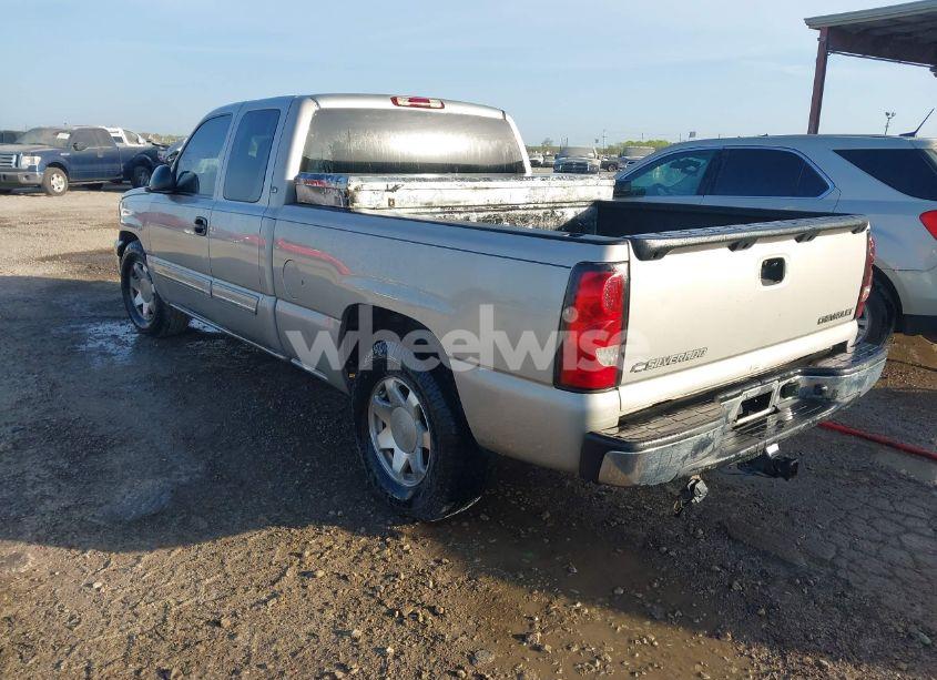 Photo 3 of 2005 Chevrolet Silverado 1500 LS (VIN 2GCEC19V951118657)