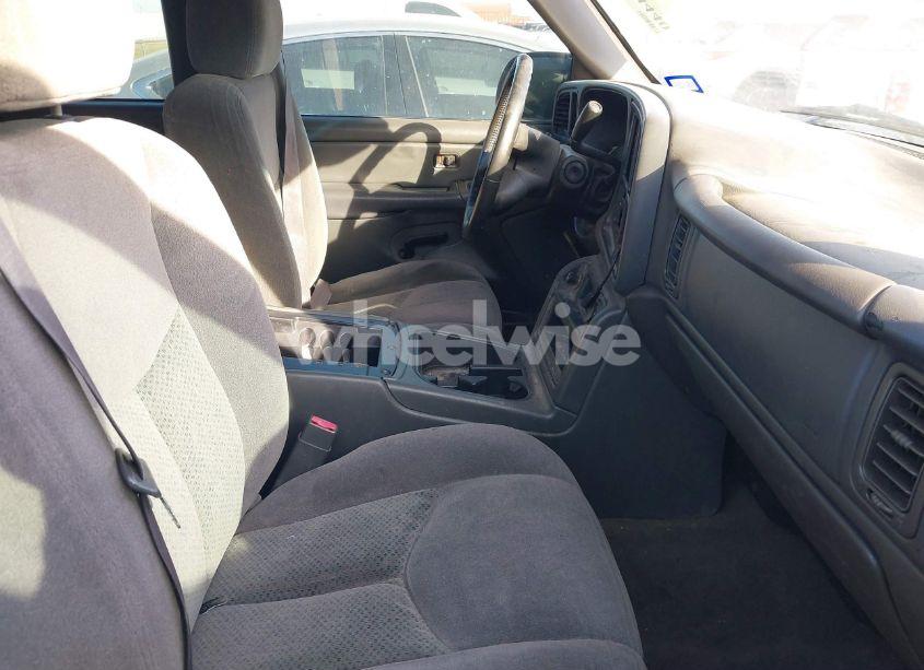 Photo 5 of 2005 Chevrolet Silverado 1500 LS (VIN 2GCEC19V951118657)