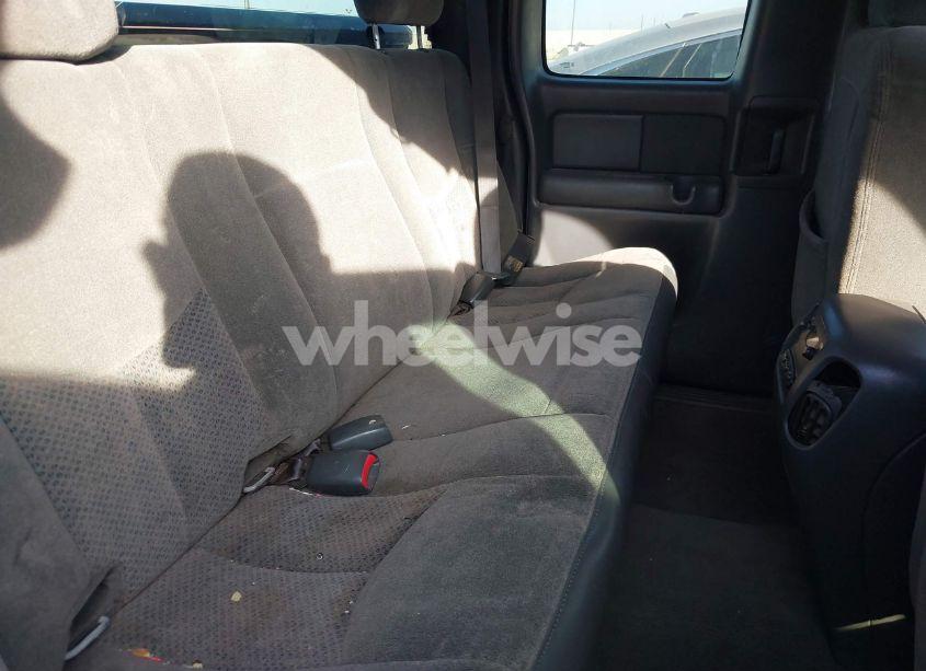 Photo 8 of 2005 Chevrolet Silverado 1500 LS (VIN 2GCEC19V951118657)