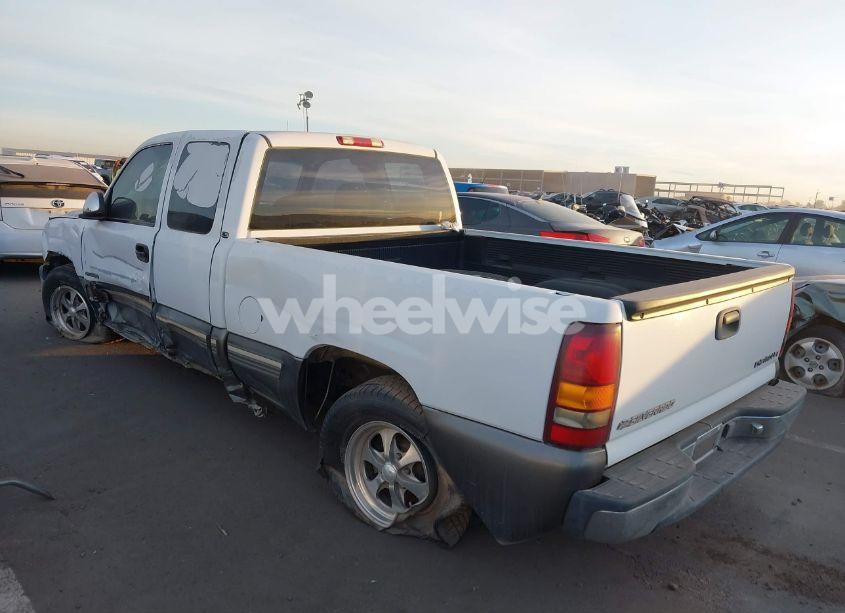 Photo 3 of 2001 Chevrolet Silverado 1500 LS (VIN 2GCEC19VX11392640)