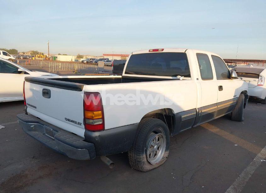 Photo 4 of 2001 Chevrolet Silverado 1500 LS (VIN 2GCEC19VX11392640)