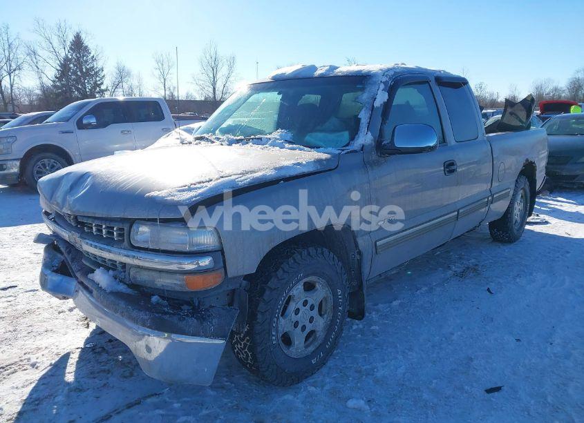 Photo 2 of 2002 Chevrolet Silverado 1500 LS (VIN 2GCEC19VX21196604)