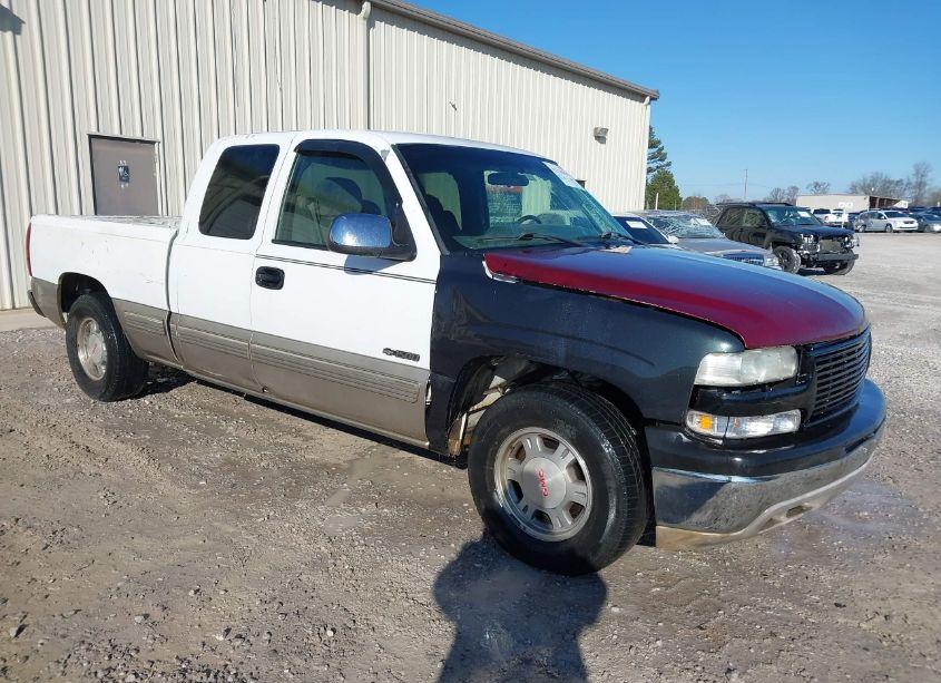 2002 Chevrolet Silverado 1500 LS (VIN 2GCEC19VX21377119) main photo