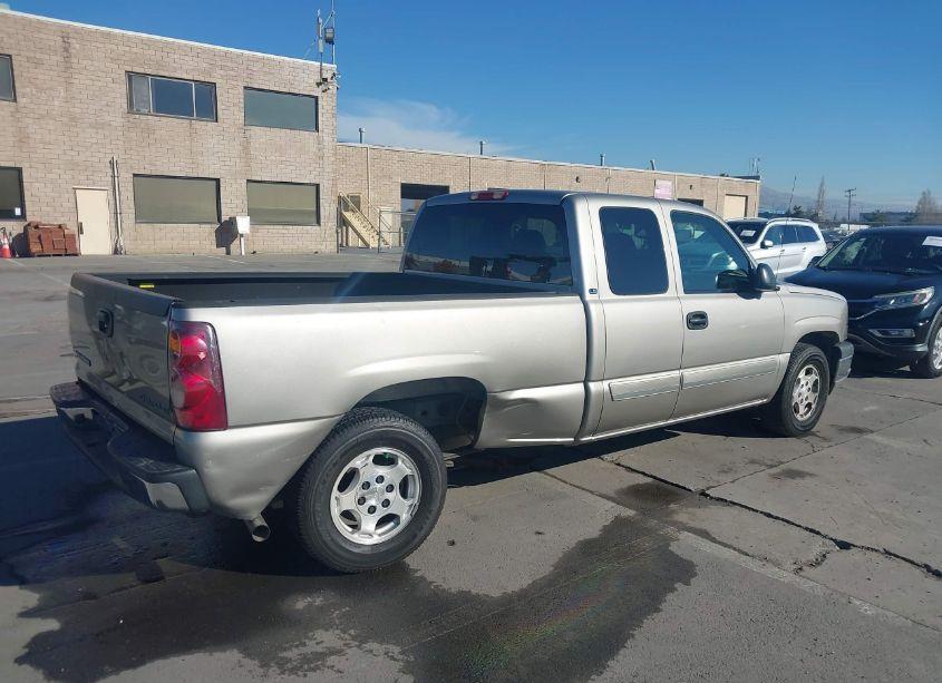 Photo 4 of 2003 Chevrolet Silverado 1500 LS (VIN 2GCEC19VX31203584)