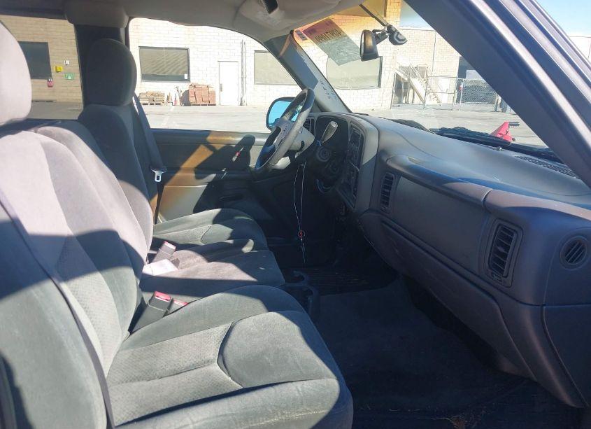 Photo 5 of 2003 Chevrolet Silverado 1500 LS (VIN 2GCEC19VX31203584)