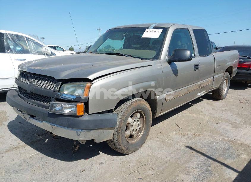 Photo 2 of 2003 Chevrolet Silverado 1500 LS (VIN 2GCEC19VX31237699)