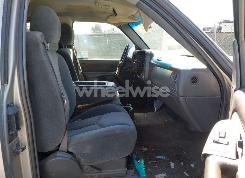 Photo 5 of 2003 Chevrolet Silverado 1500 LS (VIN 2GCEC19VX31237699)