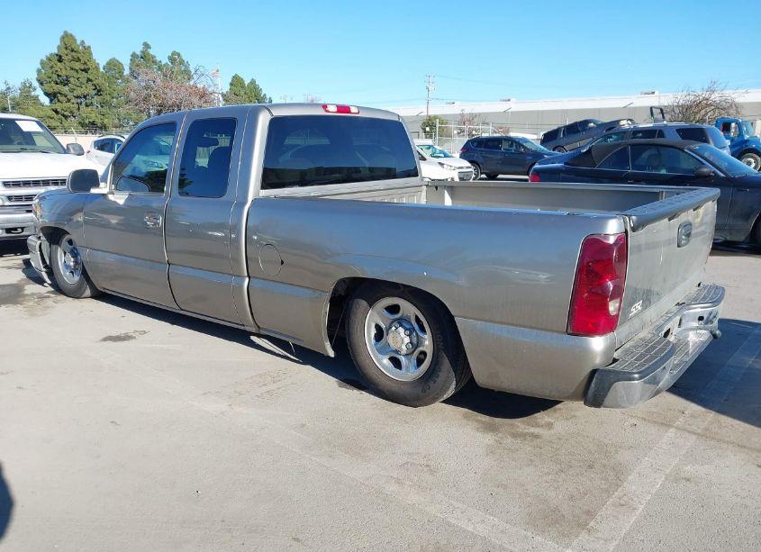 Photo 3 of 2003 Chevrolet Silverado 1500 LS (VIN 2GCEC19VX31392219)