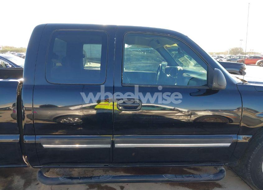 Photo 13 of 2003 Chevrolet Silverado 1500 LS (VIN 2GCEC19VX31410525)