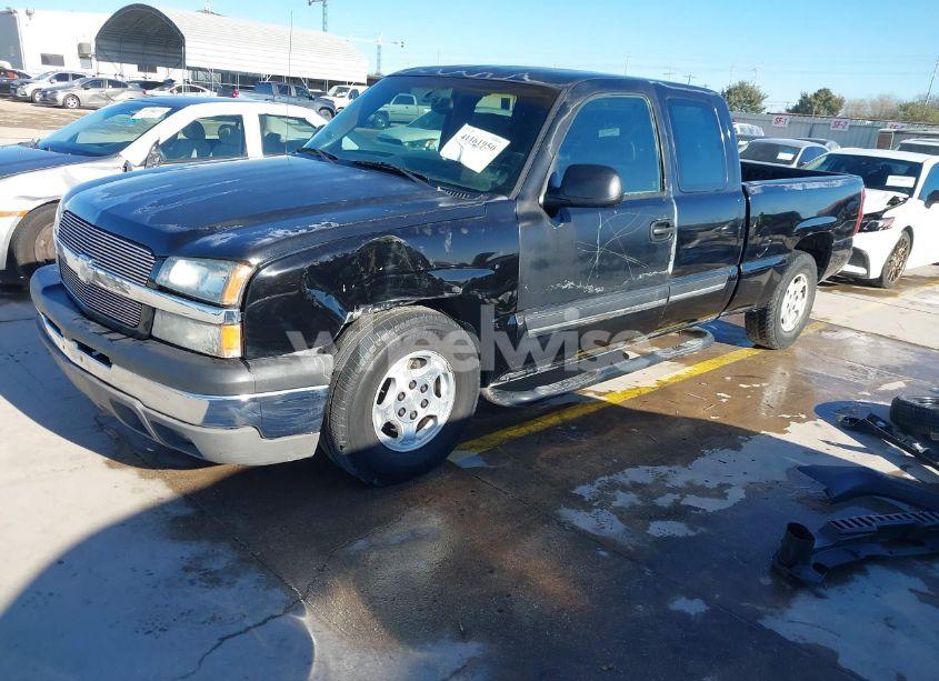 Photo 2 of 2003 Chevrolet Silverado 1500 LS (VIN 2GCEC19VX31410525)