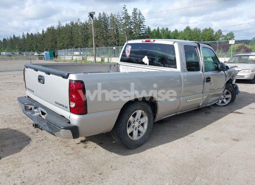 Photo 4 of 2004 Chevrolet Silverado 1500 LS (VIN 2GCEC19VX41126720)