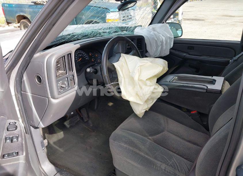 Photo 5 of 2004 Chevrolet Silverado 1500 LS (VIN 2GCEC19VX41126720)