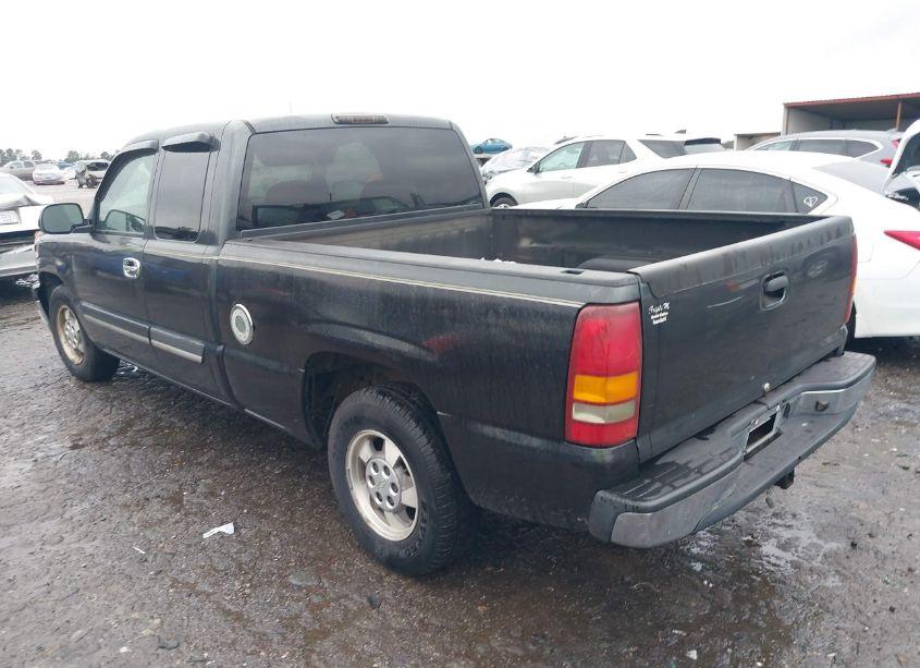 Photo 3 of 2004 Chevrolet Silverado 1500 LS (VIN 2GCEC19VX41144487)