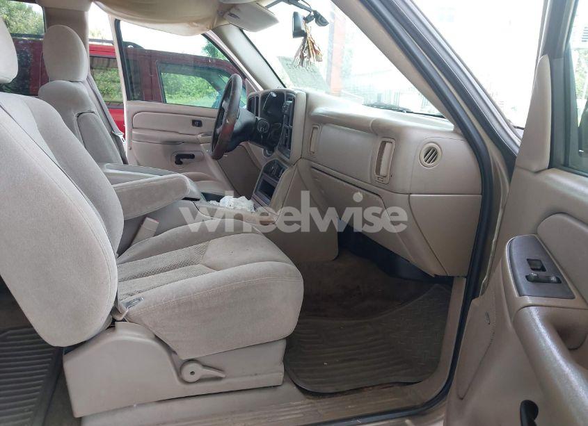 Photo 5 of 2005 Chevrolet Silverado 1500 LS (VIN 2GCEC19VX51200042)