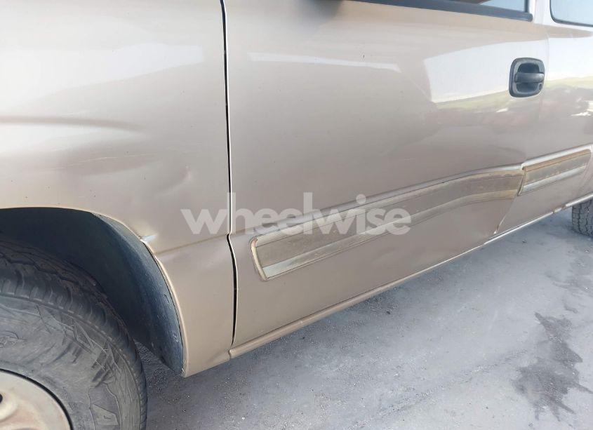 Photo 6 of 2005 Chevrolet Silverado 1500 LS (VIN 2GCEC19VX51200042)